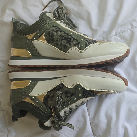 Michael Kors Green and White Sneakers Women's 8 1/2. - Picture 4 of 5